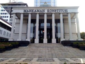 Peran Mahkamah Konstitusi dalam Mengawal Sistem Demokrasi di Indonesia